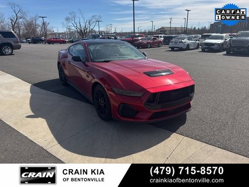 Used 2024 Ford Mustang GT Premium image 6