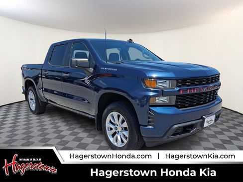 Used 2021 Chevrolet Silverado 1500 Custom w/ Safety Confidence Package AWD/4WD image 1
