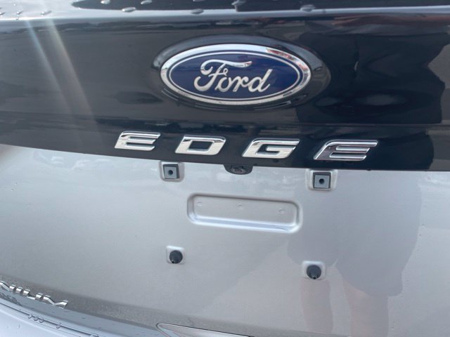 Used 2022 Ford Edge Titanium w/ Cargo Accessory Package AWD/4WD image 5