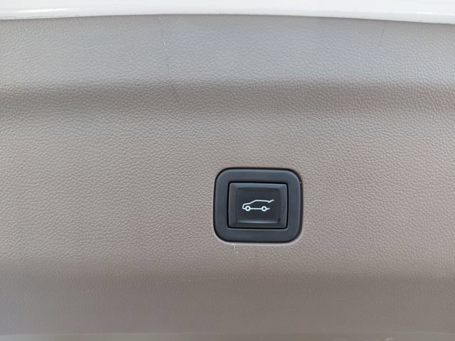 Used 2023 GMC Yukon Denali RWD image 12
