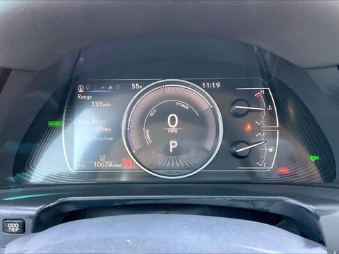 Used 2025 Lexus ES 300h w/ Premium Package image 25