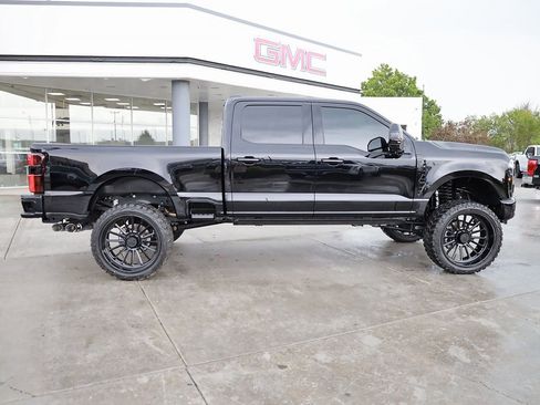 Used 2025 Ford F350 Platinum w/ Platinum Plus Package image 7