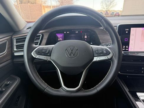 Used 2025 Volkswagen Atlas SEL image 7