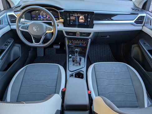 Used 2025 Volkswagen Taos SE image 23