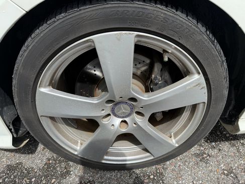 Used 2010 Mercedes-Benz E 350 Luxury image 9