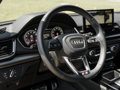 Used 2023 Audi SQ5 Premium Plus w/ Premium Plus Package AWD/4WD image 10