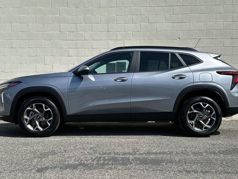 Used 2026 Chevrolet Trax LT w/ LT Convenience Package FWD image 7
