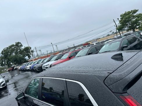 Used 2025 Honda CR-V LX image 5