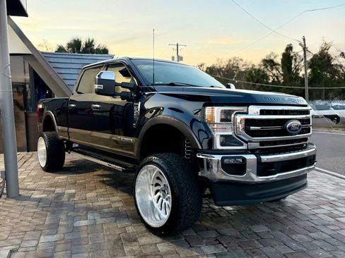 Used 2022 Ford F250 Lariat w/ Lariat Ultimate Package image 4