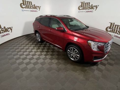 Used 2023 GMC Terrain Denali image 2