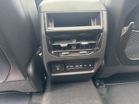 New 2026 Jeep Grand Cherokee Limited image 23