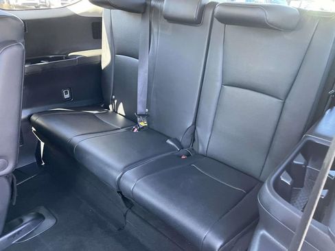 Used 2025 Toyota Grand Highlander AWD image 27