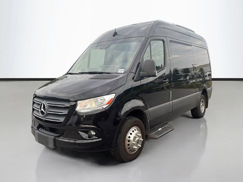 Used 2023 Mercedes-Benz Sprinter 3500 image 5