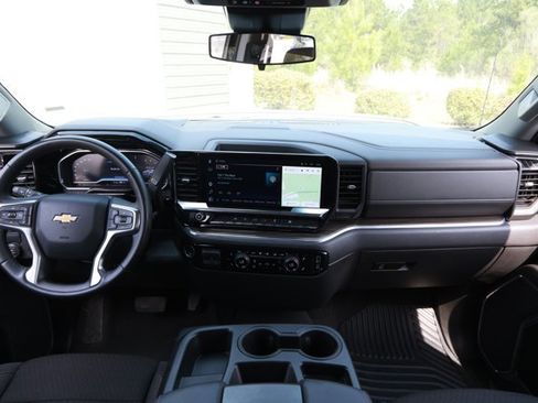 Used 2025 Chevrolet Silverado 1500 LT image 31