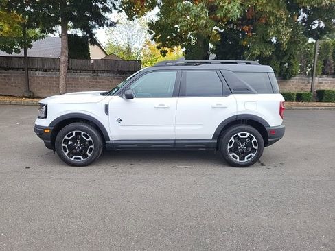 Certified 2024 Ford Bronco Sport Outer Banks w/ Tech Package image 2