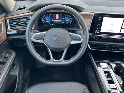 New 2026 Volkswagen Atlas SE image 12