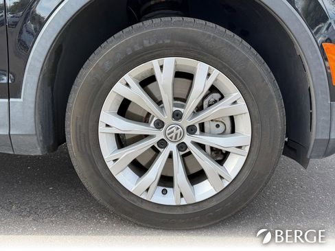 Used 2020 Volkswagen Tiguan S image 11