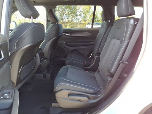 New 2025 Jeep Grand Cherokee L Laredo w/ Luxury Tech Group I image 7