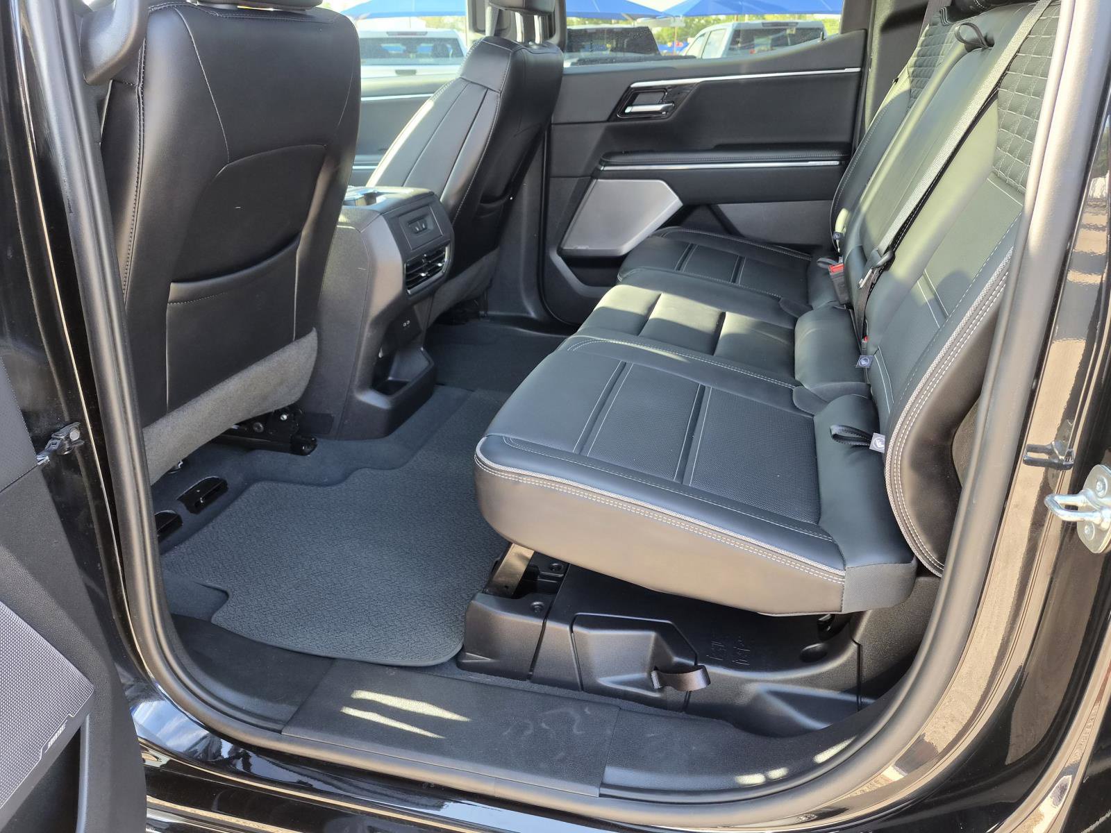 Used 2025 GMC Sierra EV Denali AWD/4WD image 3