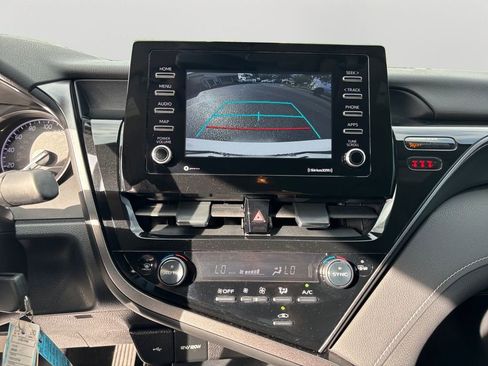 Used 2022 Toyota Camry SE FWD image 26