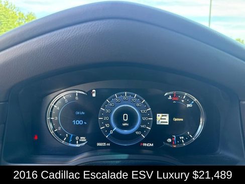 Used 2016 Cadillac Escalade ESV Luxury RWD image 28