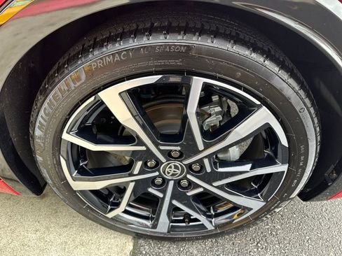 Certified 2025 Toyota Prius Plug-In Hybrid image 26