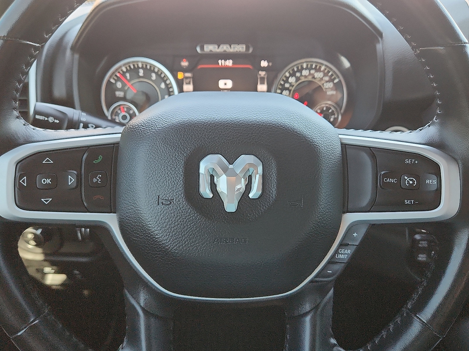 Used 2023 RAM 1500 Big Horn AWD/4WD image 25