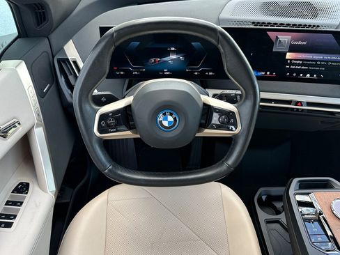 Certified 2024 BMW iX xDrive50 w/ Premium Package AWD/4WD image 32