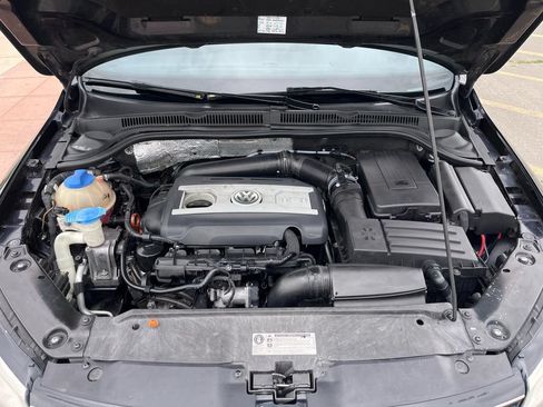 Used 2012 Volkswagen Jetta GLI Autobahn FWD image 21
