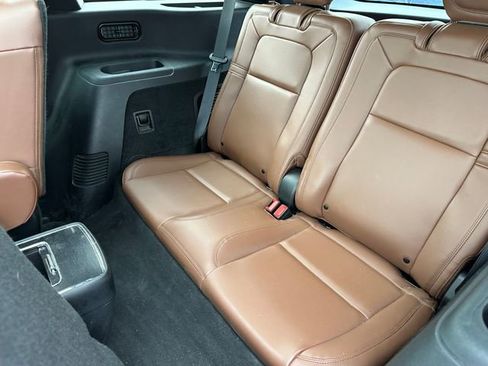 Used 2023 Lincoln Aviator Reserve w/ Equipment Group 201A image 13