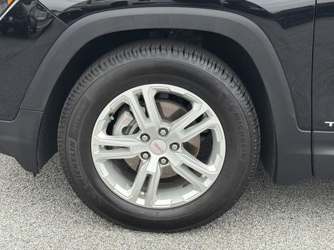 Used 2023 GMC Terrain SLE image 29