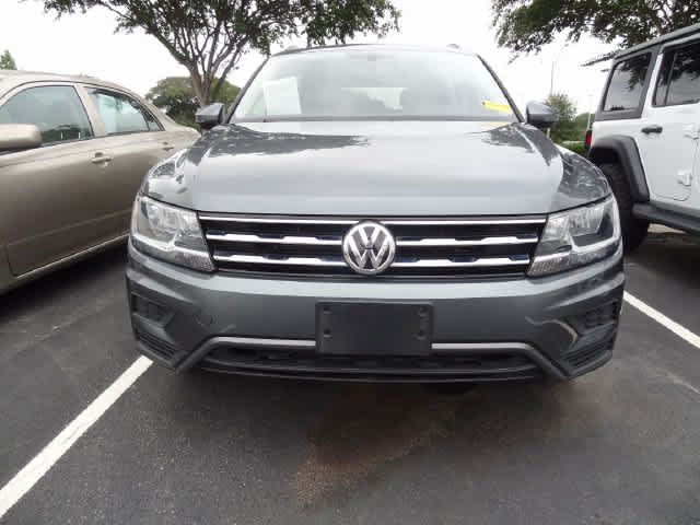 Used 2021 Volkswagen Tiguan SE AWD/4WD image 2