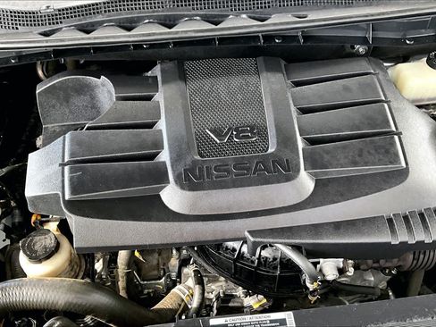 Used 2024 Nissan Titan PRO-4X w/ Pro-4x Convenience Package AWD/4WD image 33