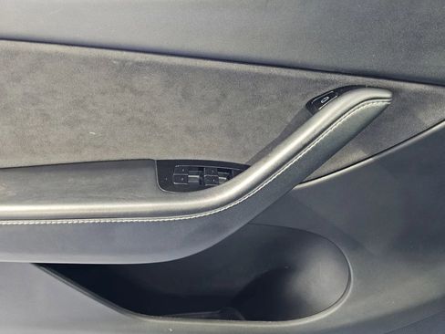 Used 2020 Tesla Model Y Long Range AWD/4WD image 13