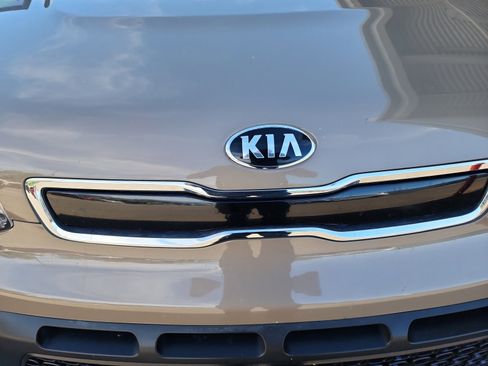 Used 2015 Kia Soul + image 23