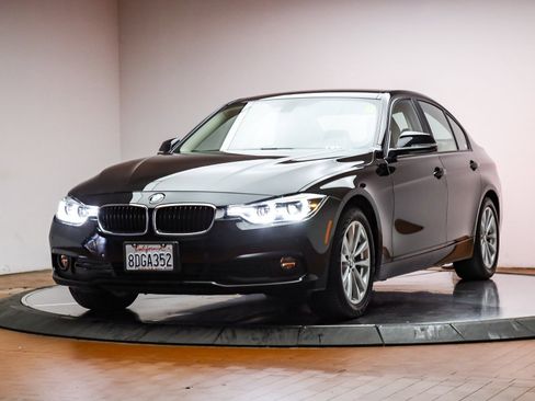 Used 2018 BMW 320i Sedan image 1