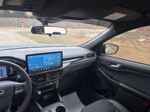 Used 2023 Ford Escape ST-Line w/ Tech Pack #1 AWD/4WD image 45