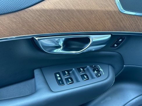 Used 2025 Volvo XC90 T8 Core w/ Protection Package Premier AWD/4WD image 10