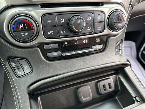 Used 2019 Chevrolet Tahoe Premier w/ Premier Plus Edition image 19