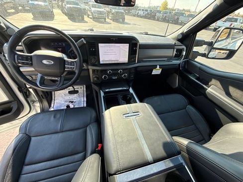 Used 2025 Ford F450 Platinum AWD/4WD image 8