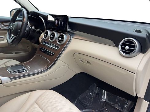 Used 2022 Mercedes-Benz GLC 300 4MATIC image 50
