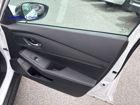 Used 2024 Honda Accord Sport image 4