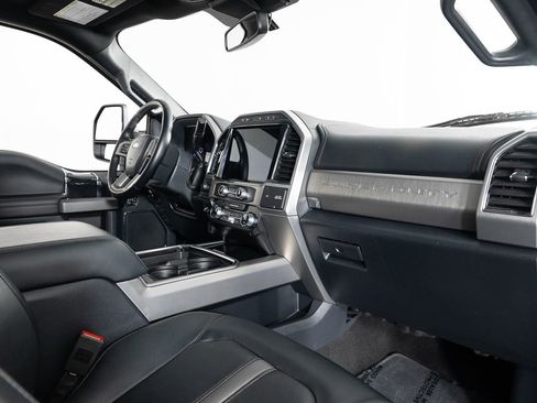 Used 2022 Ford F250 Platinum w/ Tremor Off-Road Package image 25