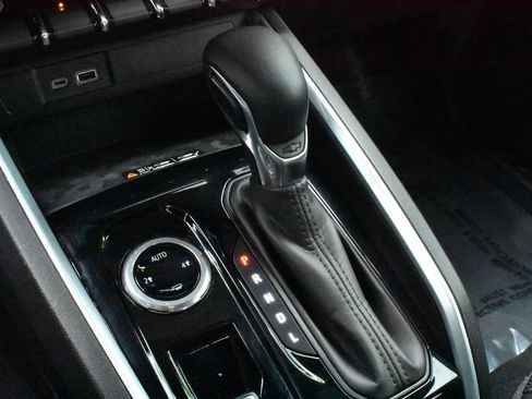 Certified 2023 Chevrolet Colorado LT w/ LT Convenience Package II image 21