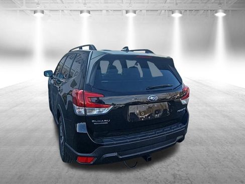 Used 2021 Subaru Forester Premium image 6