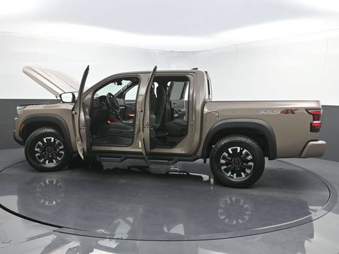 Used 2022 Nissan Frontier PRO-4X AWD/4WD image 37
