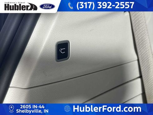 Used 2024 Chrysler Pacifica Limited FWD image 24