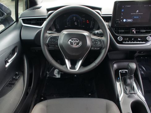 Used 2026 Toyota Corolla SE FWD image 5