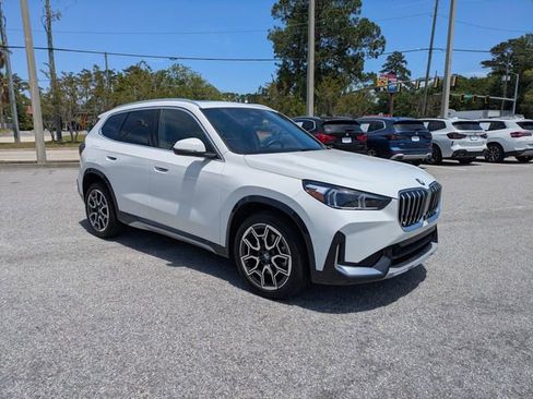 Used 2025 BMW X1 xDrive28i w/ Technology Package AWD/4WD image 3