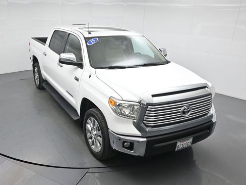 Used 2015 Toyota Tundra Limited w/ Limited Premium Package AWD/4WD image 38